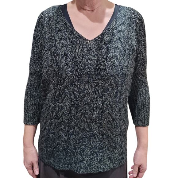 Express Gray Speckled Knit Sweater Sz S 3/4 Sleeve V-Neck Cozy Capsule Classic - Picture 1 of 10